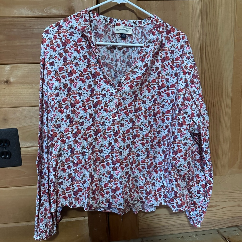 Universal Thread Floral Blouse size small
